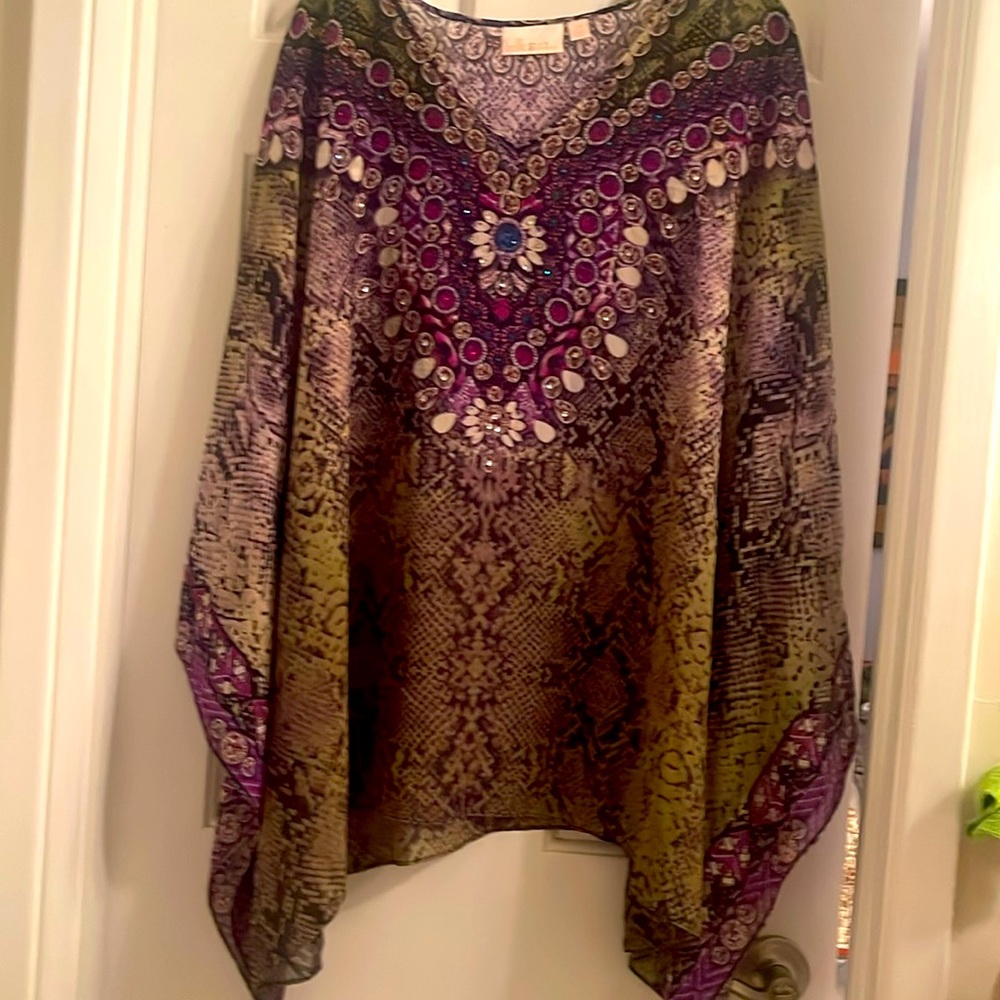 BELLE BY KIM GRAVEL Blouse with beautiful embellishments. Size 3X NEW